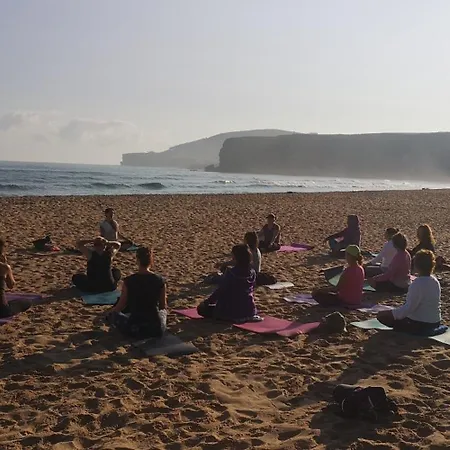 אכסניה Wayve House *